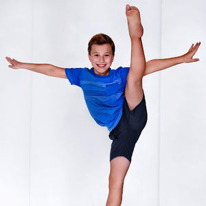 Meet your Posher, Dancing